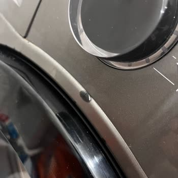 Samsung Yetkili Satıcısından Satın Aldığım Çamaşır Makinesinde Boya Kaplama Sorunu