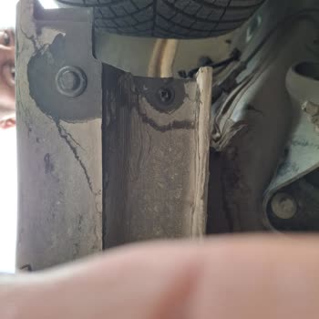 Fiat Egea Cross Sol Arka Davlumbaz Kırılması Ve Garanti Reddi