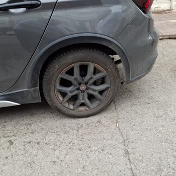 Fiat Egea Cross Sol Arka Davlumbaz Kırılması Ve Garanti Reddi