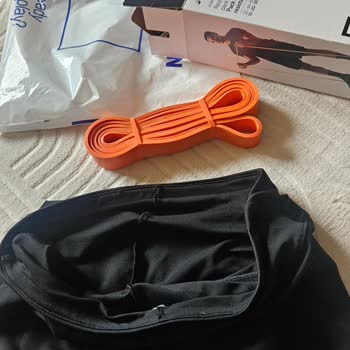 Decathlon’dan Etiketsiz Kadın Tenis Eteği Gönderimi Ve Mağazaya Zorunlu Gidiş Talebi