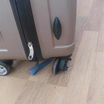 A Jet Uçuşunda Hasarlı Bagajın Görmezden Gelinmesi Ve 2.000 TL Tazminat Talebi