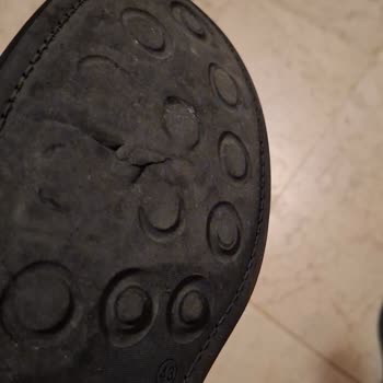Derimod Ayakkabısının Tabanda Çatlak Ve Garanti Süresi Dışında Yardım Reddi