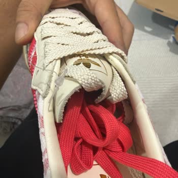 SuperStep'ten Tekrarlanan Teşhir Ve Hasarlı Adidas Samba Liberty London Ayakkabı Şikayeti