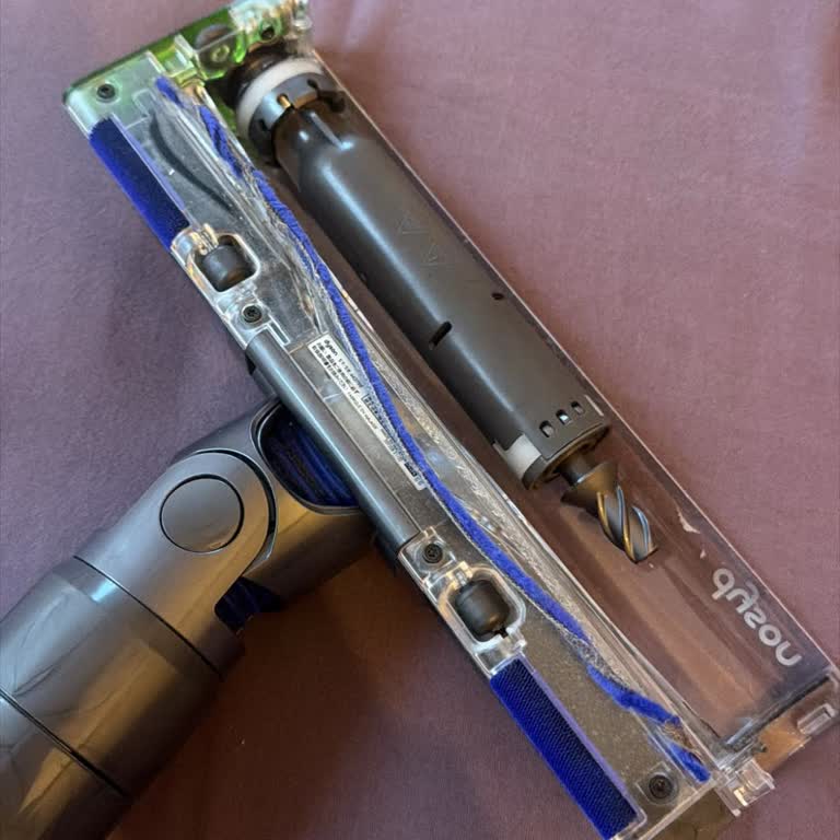 Garanti Kapsamındaki Dyson Gen5 Süpürgenin Arka Şerit Parçası Çöktü Ve Değişim Talep Ediliyor