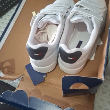 FLO'dan Gelen Ayakkabının Kullanılmış Olması Ve Kötü Paketleme Üzerine Şikayet