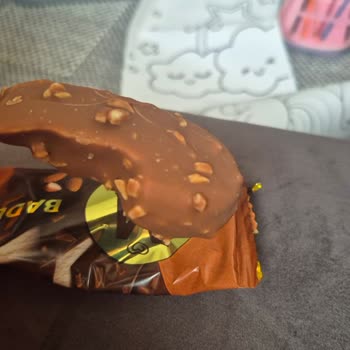 Magnum Mini Dondurmasının Şekli Bozuk Çıktı: Kalite Kontrol Sorunu