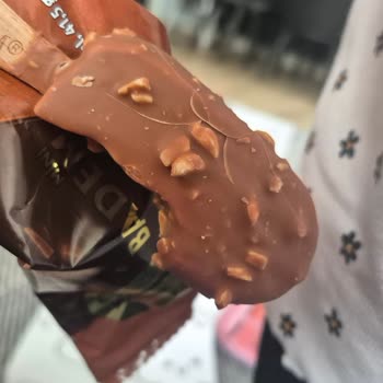 Magnum Mini Dondurmasının Şekli Bozuk Çıktı: Kalite Kontrol Sorunu