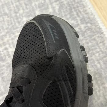 Skechers Ayakkabısının Kısa Sürede Yırtılması Ve Garanti Reddi