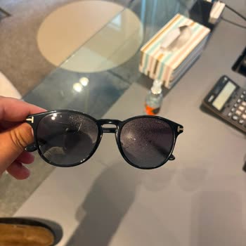 Tom Ford Güneş Gözlüğündeki Cam Bozuklukları Kullanıcı Hatası Olarak Red Edildi