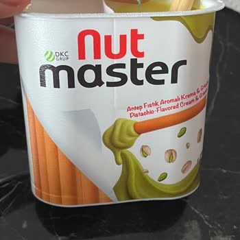 Nut Master Antep Fıstıklı Kremada Plastik Parça Tespiti