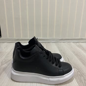 Lorvenzo Deri Sneaker'da Ayak Yarası Ve Şiddetli Ağrı, İade Talebi Cevapsız