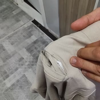 Thefreemen.net Yanlış Beden Ve Yırtık Pantolon Gönderimi Şikayeti