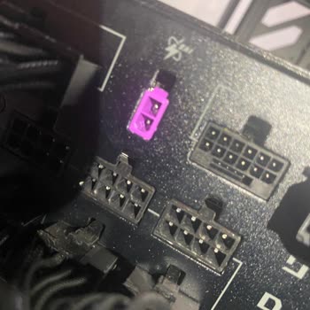Asus ROG Astral RTX 5090 OC Güç LED Sorunu Ve Değişim Talebi