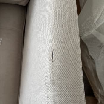 Enza Home’da Teslim Edilen Koltukta Sürekli Kırık Ve Yırtık Sorunu