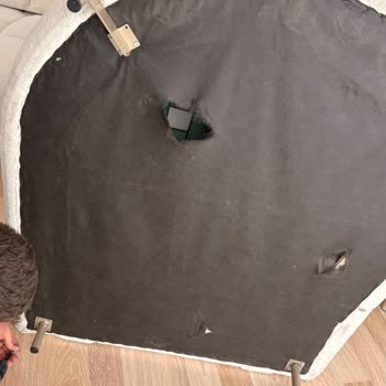 Maq Home Pendik’te Ayıplı Koltuk Takımı Teslimatı Ve Başarısız Onarım Sonrası Kirli Ve Yırtık Durum