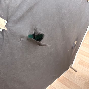 Maq Home Pendik’te Ayıplı Koltuk Takımı Teslimatı Ve Başarısız Onarım Sonrası Kirli Ve Yırtık Durum