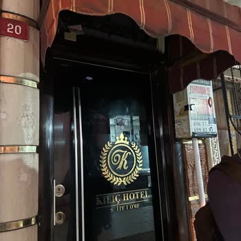 Peşin Ödeme Yapan Müşterinin Otelz Rezervasyonu Reddedildi Ve Gece Yarısı Sokakta Kaldı
