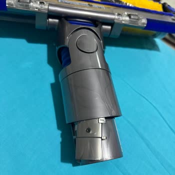 Dyson V12 Süpürge Rotasyon Başlığının Enerji Soketinde Bağlantı Sorunu Ve Kullanıcı Hatası İddiası