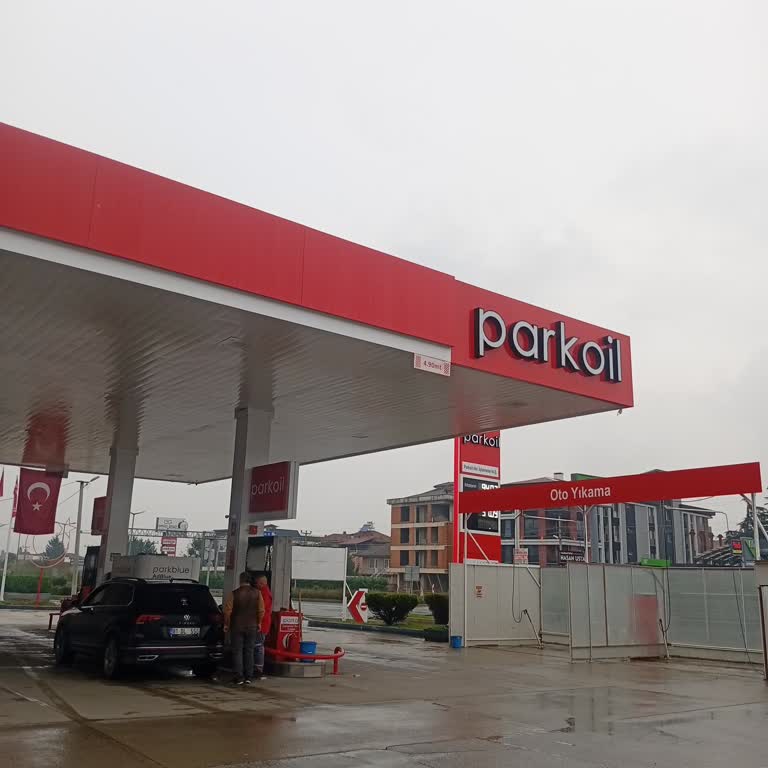 Parkoil Akaryakıt İstasyonunda Saygısız Çalışan Davranışı