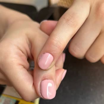 Babygirl Şubesinde Randevu Bekletilmesi, Hijyen Eksikliği Ve Tırnak Hasarı