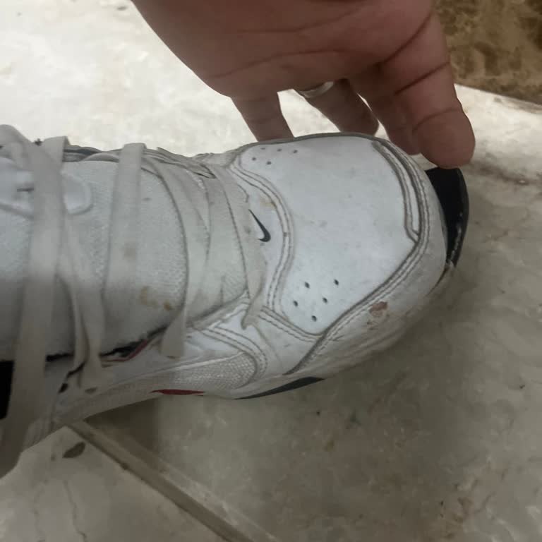 Boyner Mağazasında Nike 101 Defyallday Ayakkabıda Üretim Hatası İddiası Ve Değişim Talebi