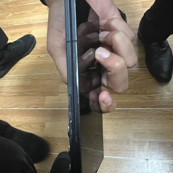 Darbeli Ve Çizik Samsung Z Fold 7 İçin Tam İade Talebi