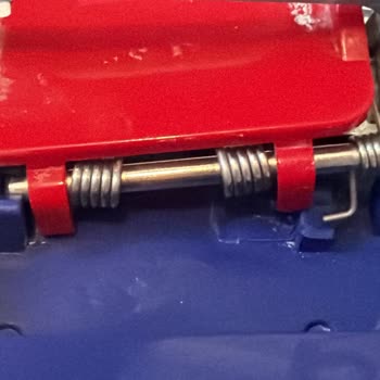 Dyson Spot+Scrub AI Robot Süpürge Kirli Su Tankı Klipsi Kırıldı, Ücretsiz Değişim Talebi