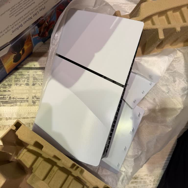 Kutu Açılmış PlayStation 5 Teslimatında Eksik Parçalar Ve Satıcı İhmali