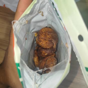 Migros Online Siparişindeki Kırdağ Kuru İncirde Canlı Kurtlar Ve Ağ Tespit Edildi