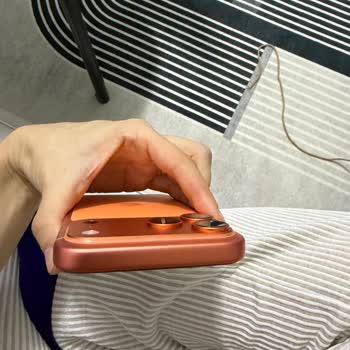 Cosmic Orange IPhone 17 Pro Max Modelinde Renk Değişikliği Ve Ayıpsız Değişim Talebi