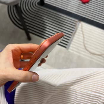 Cosmic Orange IPhone 17 Pro Max Modelinde Renk Değişikliği Ve Ayıpsız Değişim Talebi