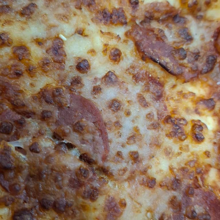 Domino's Pizza Çekirge Şubesinde Uzun Teslim Süresi, Donmuş Pizza Ve Yanlış Dondurma