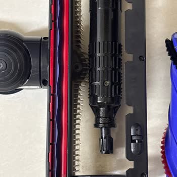 Dyson V8 Süpürge Başlığı Dönmüyor, Garanti Kapsamında Değişim Talebi
