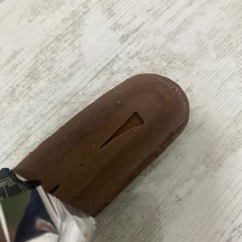 Migros’ta Satın Alınan Eti Browni Intense Ürünün Renk Bozulması Ve Sağlık Endişesi