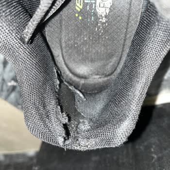 Hepsiburada Samuray Sport'ten Skechers Ayakkabının Erken Aşınması Ve Ücretsiz Tamir Talebi