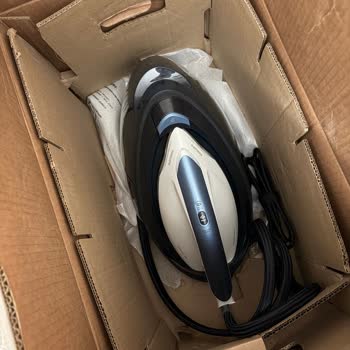Philips Steam Generator 8000 Series Ütüsünde Su Sızıntısı Ve Ek Paketleme Eksikliği