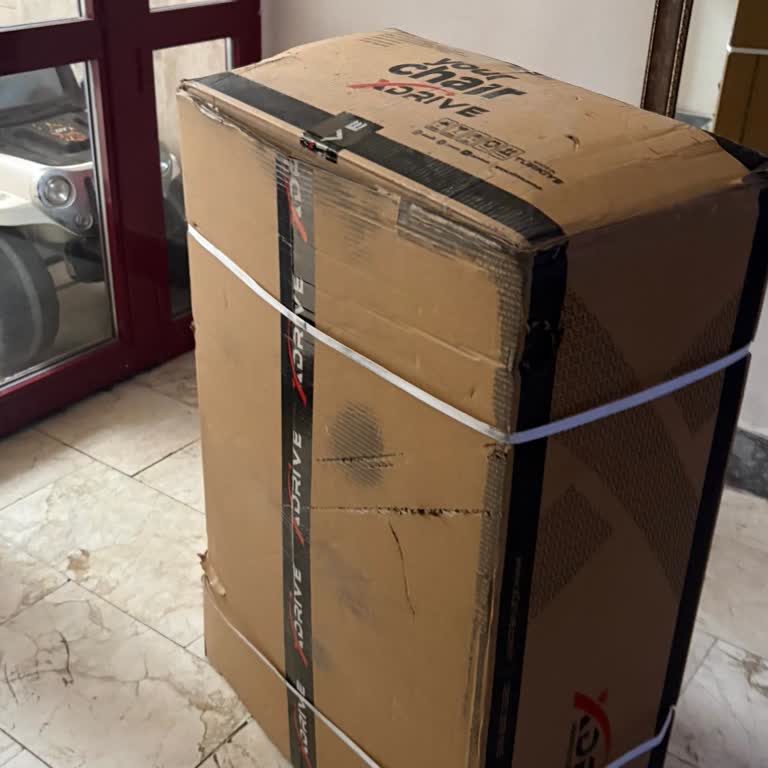 Sürat Kargo’nun Üst Kat Teslimatı Reddi Ve Hasarlı Koltuk Gönderisi