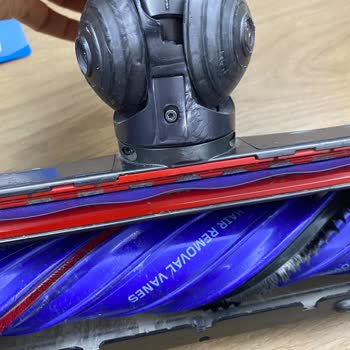 Dyson Cyclone V10 Başlık Parçasının 4 Yılda Kırılması Ve Ücretsiz Değişim Talebi