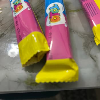 Migros Gökmeydan Şubesinde Çocuk Sürpriz Kutusunda Açık Çikolata Paketi Ve Karınca Sorunu