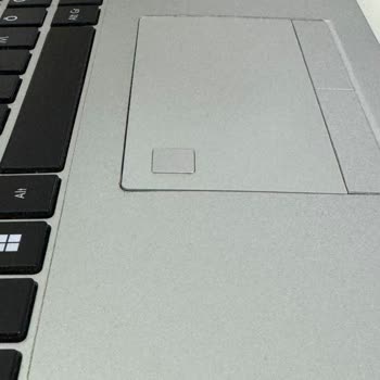 Monster Laptopta Batarya Ve Touchpad Şişmesi Güvenlik Riski