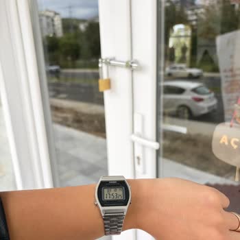 Satılan Gelinlik Kirli Ve Kötü Koku, Ücret İadesi Talebi