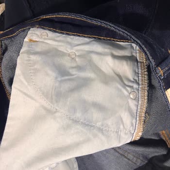 Renk Akmasıyla Şikayet: Stradivarius Kot Pantolonunda Boya Sızması Ve Ayakkabı Hasarı
