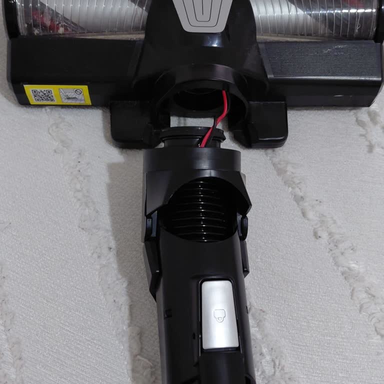 Tefal X-Force Süpürge Sapı Ayrıldı, Ürün Kullanılamaz Ve Geri Dönüş Yok