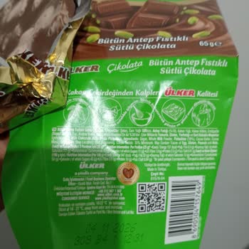 Ülker Antep Fıstıklı Çikolatada Beyaz Lekeler Ve Sert Doku Sağlık Endişesi