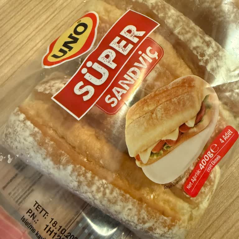 UNO Marka Süper Sandviç Paketi Son Kullanma Tarihinden Önce Küflendi