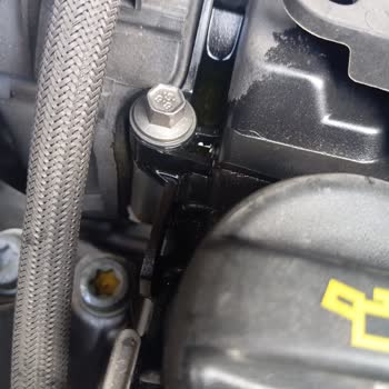 Opel Yetkili Servisinde Özensiz Bakım, Kirli Filtre Ve Geri Dönüşsüz İlgisizlik