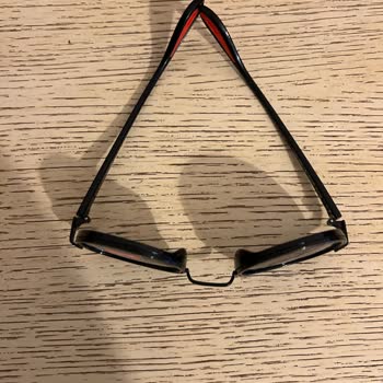 Ray-Ban Ferrari Black Gözlüğüm Kırık Geldi, Müşteri Hizmetinden Cevap Yok
