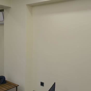 Polisan Elegans Serisi Boyada Katalog Rengiyle Uyuşmayan Ton