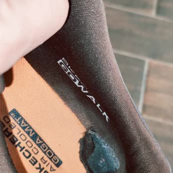 Skechers GO Walk Max Walker Ayakkabısında İç Astar Yırtılması Ve Garanti Reddi