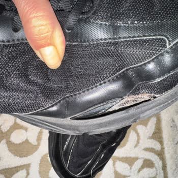 Lacoste Erkek Spor Ayakkabısında Kalite Sorunu Ve İade Talebi